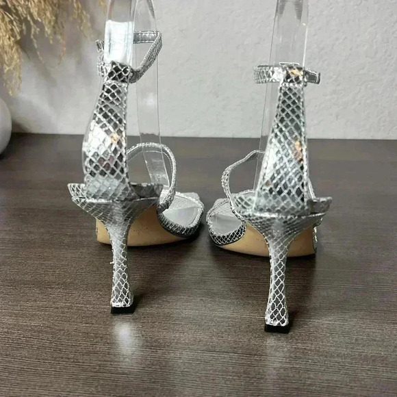 Marc Fisher Women's Dalida Embossed Strappy Sandals Size 7M - Picture 4 of 12